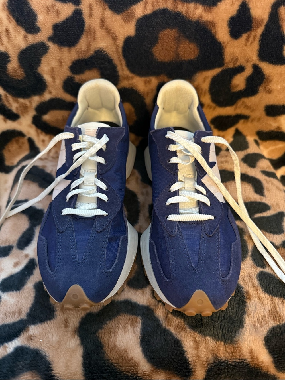 Women’s New Balance 327 in ‘Night Tide’